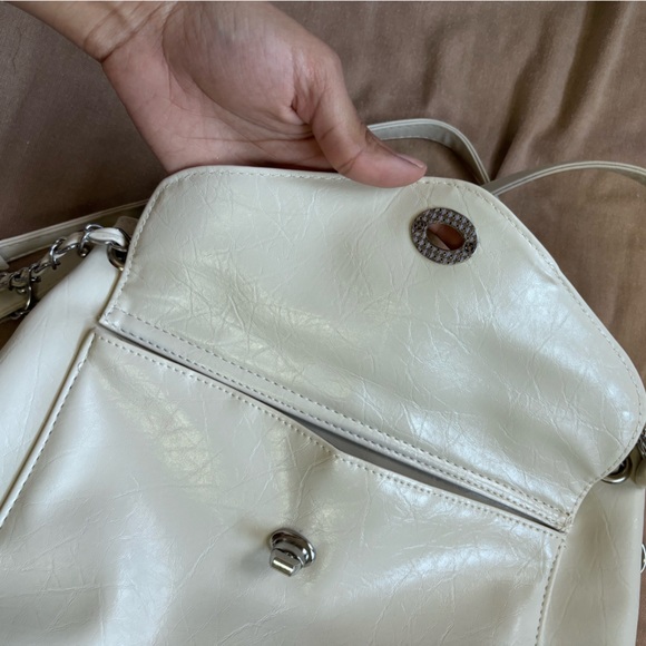 Faux leather off white bag - Picture 3 of 14